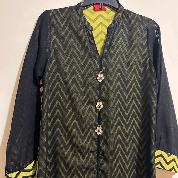 Black and Green Chevron Long Tunic - Picture 2 of 4